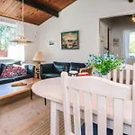 4 Person In Thisted-by Traum